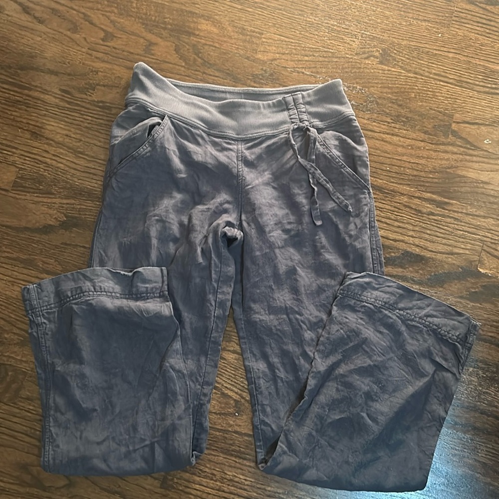 Athleta wide leg pants with pockets
